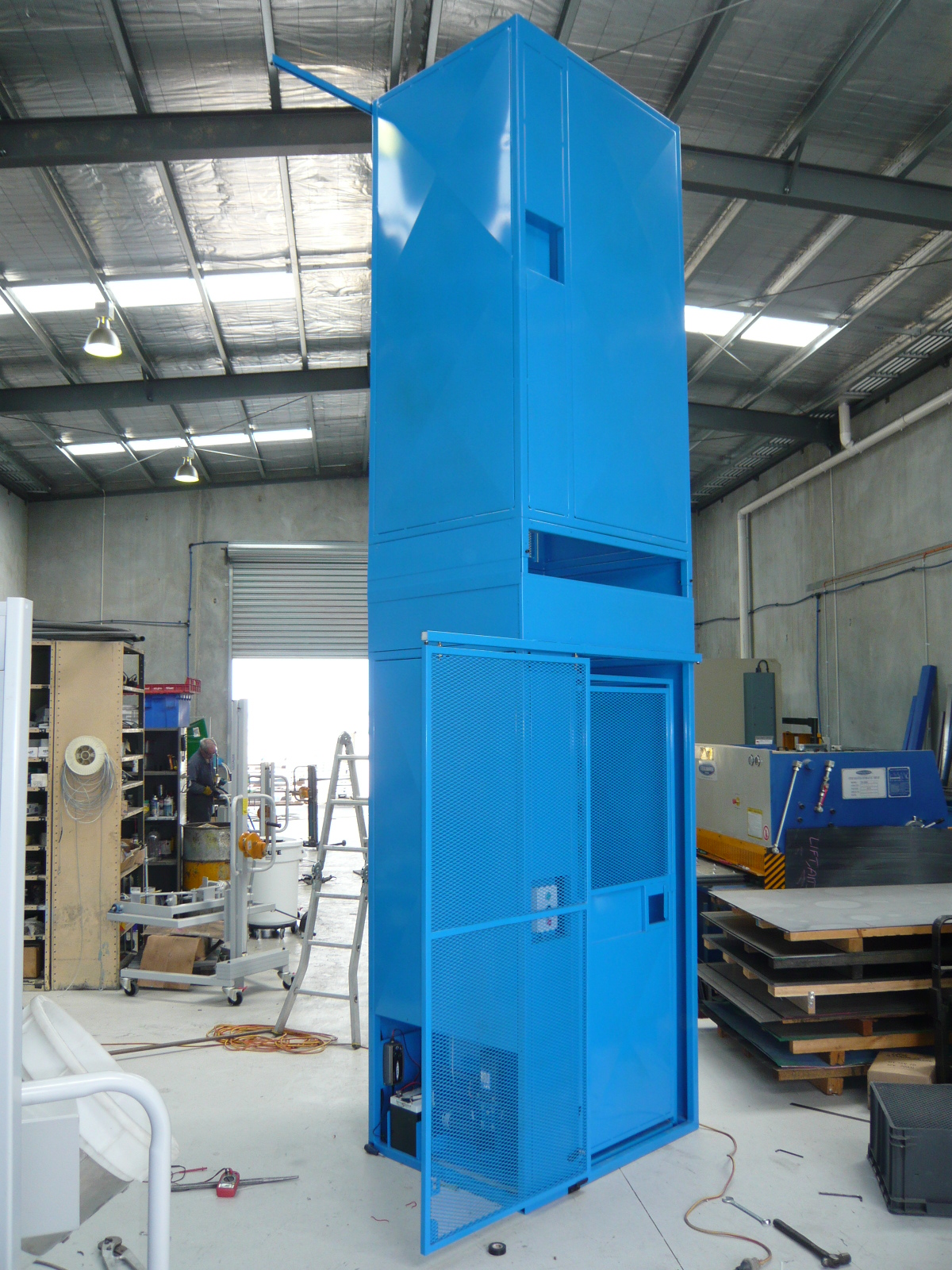 Mat Hand Mezzanine Hoist - 250kg | Materials Handling